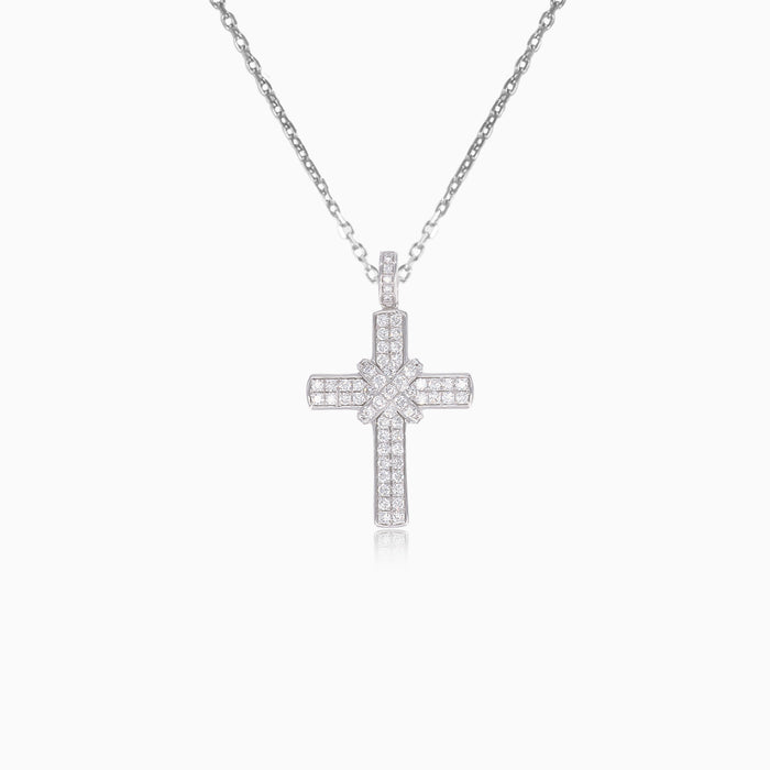 Nádherný zlatý křížek s diamanty