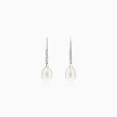 Elegant white gold earrings with pearls and diamonds