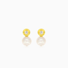 Cubic zirconia and pearl embellished yellow gold earrings