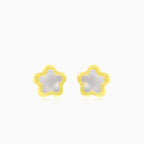 Perleťové květinové naušnice ze žlutého zlata