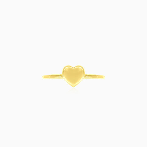 Heartfelt charm in a yellow gold ring