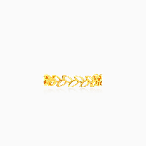Zlatý prsten s listovou imitací