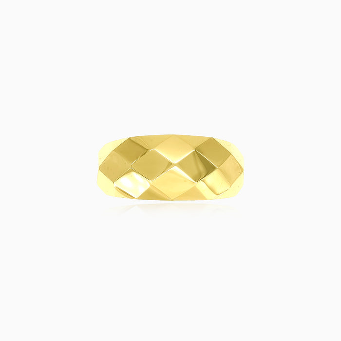 Anillo de oro amarillo con brillo pulido