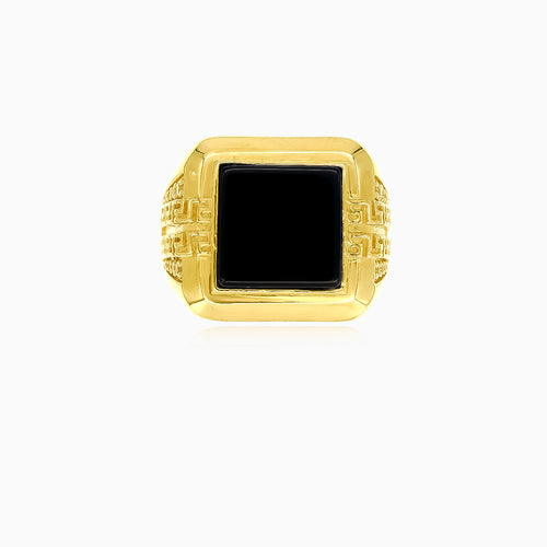 Prsten z černého čtvercového  onyxu s řeckým vzorem