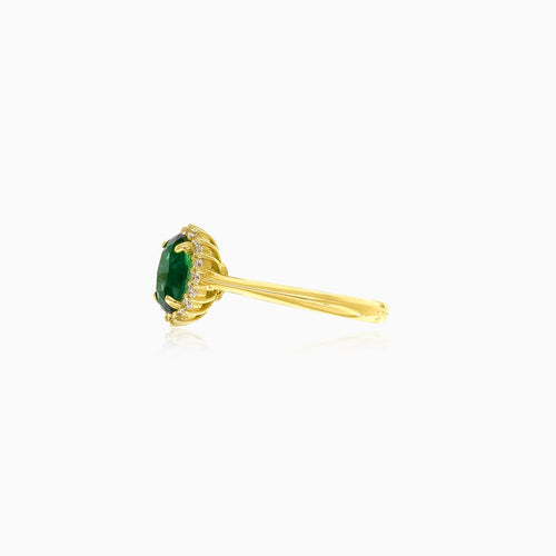 Prsten ze žlutého zlata se syntetickým smaragdem