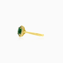Royal emerald yellow gold ring