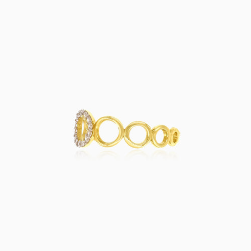 Lustrous cubic zirconia cluster gold ring