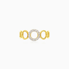 Lustrous cubic zirconia cluster gold ring