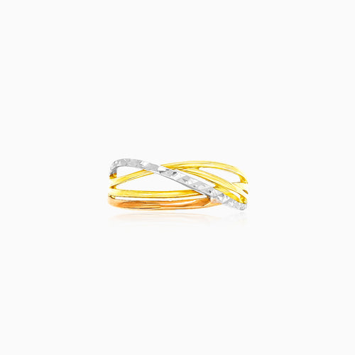 Curved tri-gold elegance ring