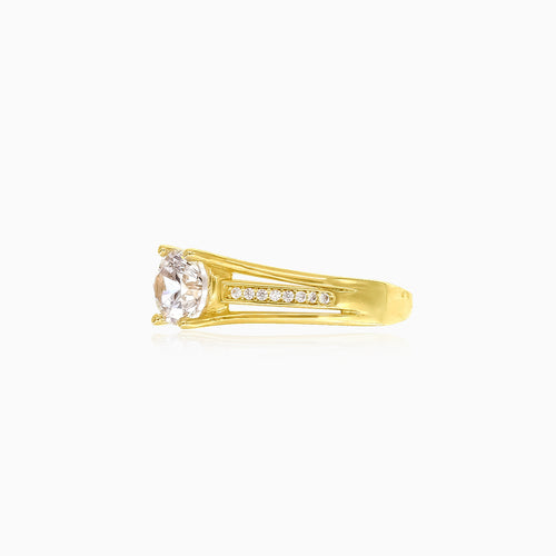 Lustrous cubic zirconia yellow gold ring