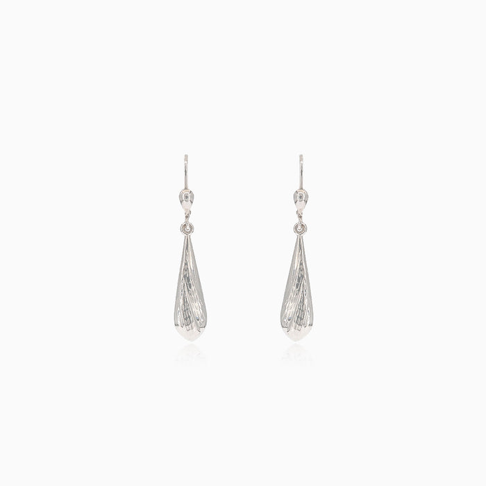 Carved dangling white gold drop earrings