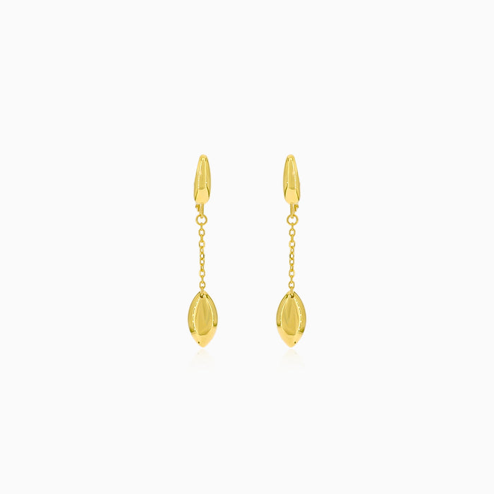 goldene-ketten-ohrringe-mit-blatt