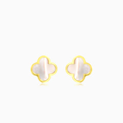 Yellow gold mother of pearl clover leaf stud earring