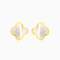 Yellow gold mother of pearl clover leaf stud earring