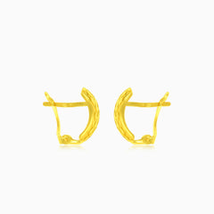 Latch back closure drop earrings in yellow gold