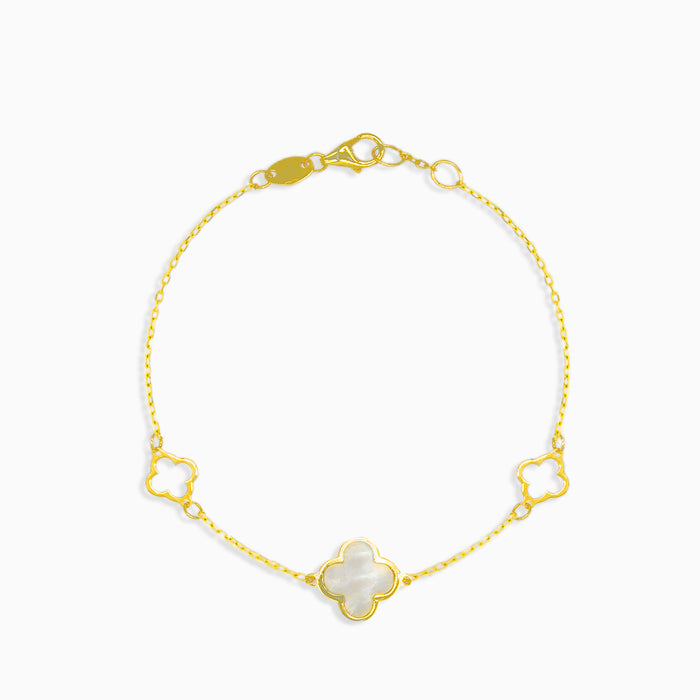 Bracelet en or avec trèfle en perle nacrée