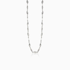 Elegant spiral necklace made of white gold