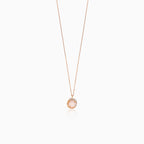 Elegant rose gold necklace with zircon in a round shape