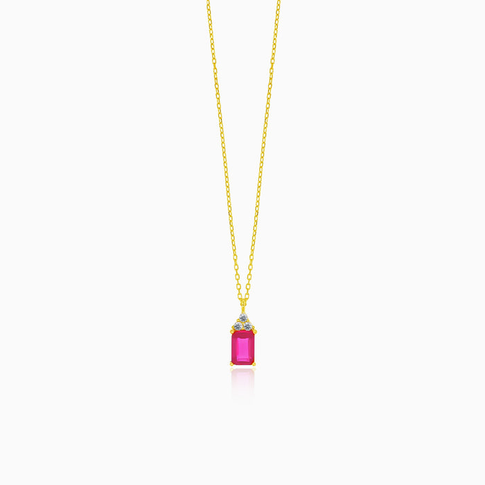 Eine wunderschöne Goldkette mit synthetischem Rubin-Anhänger