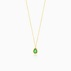 Fine gold drop-shaped necklace with synthetic emerald