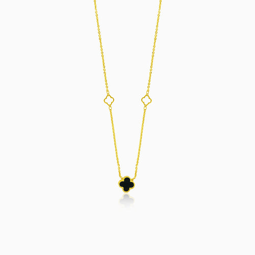 Zlatý náhrdelník s černým čtyřlístkem