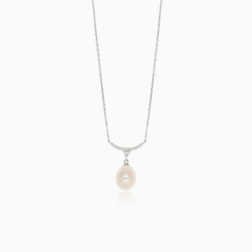 Necklace with pearl and cubic zirconia frame