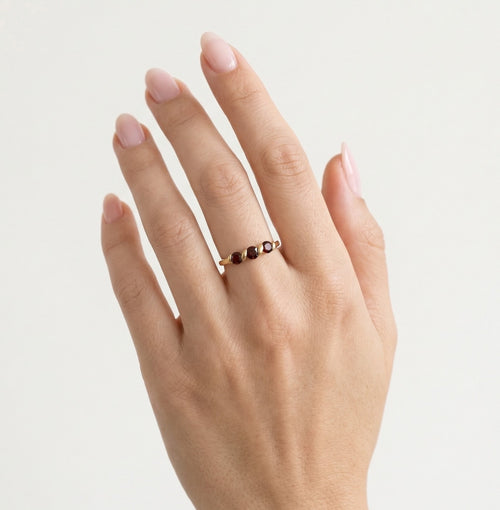 Chic trio garnet gold band