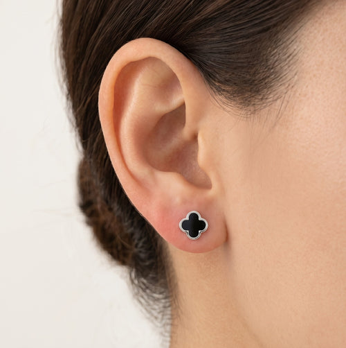 Clover onyx stud earrings in white gold