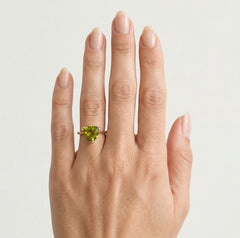 Moldavit Trilliant Gold Ring
