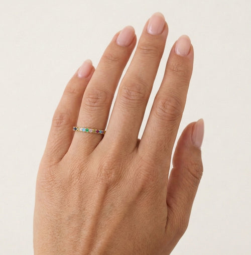 Barevný zlatý prsten s drahokamy