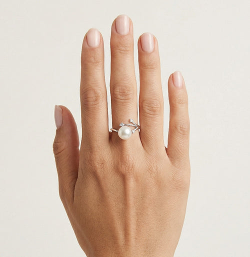 Stylish pearl and cubic zirconia ring
