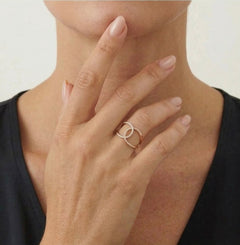 Gedrehter Diamant- und Roségoldring