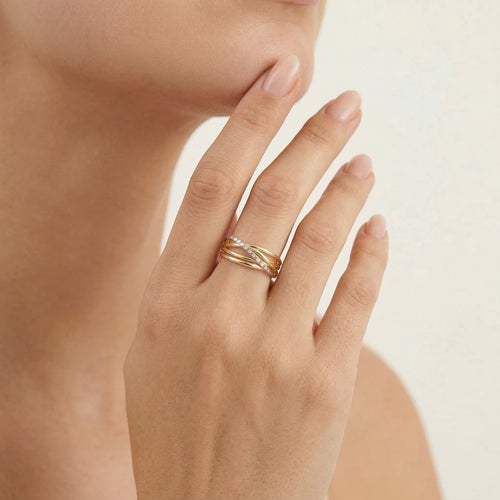 Curved tri-gold elegance ring