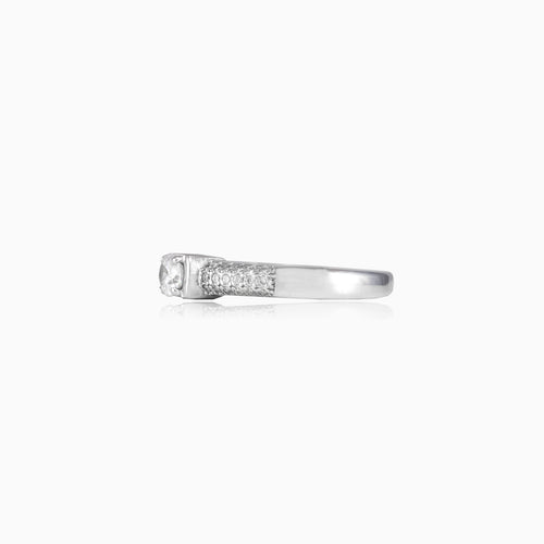 Thin semi bezel silver ring