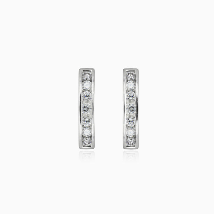 Pendientes de oro blanco con diamantes engastados en canal