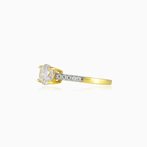 Klasický výrazný zlatý prsten 