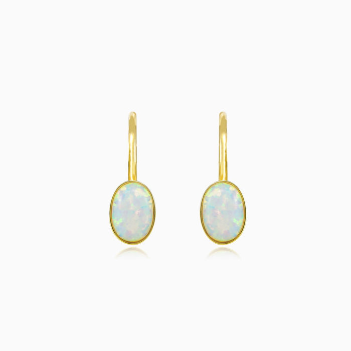 Boucles d’oreilles simples en or avec opale