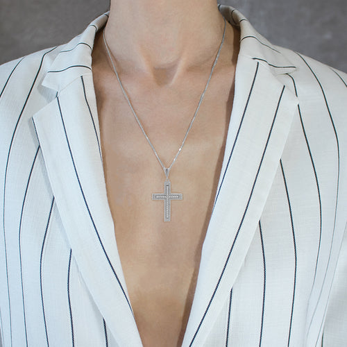Stříbrný kříž s kubickými zirkony