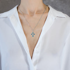 Ozdobný křížek s modrými opály