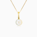 Cubic zirconia and pearl gold pendant
