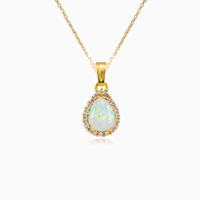 Pendentif en or avec opale blanche taille poire