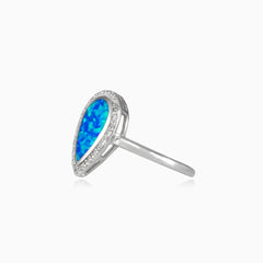 Prsten s modrým opálem ve tvaru kapky