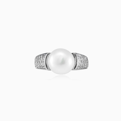 Protected pearl ring