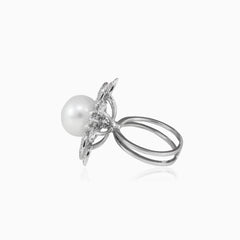 Flower pearl diamond ring