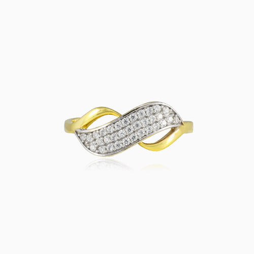 Zlatý prsten infinity s třemi řadami kubické zirkonie