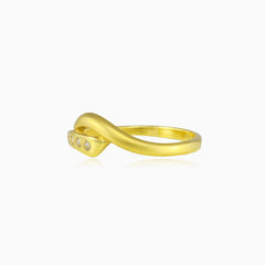  Zlatý matný prsten  s kubickými zirkony
