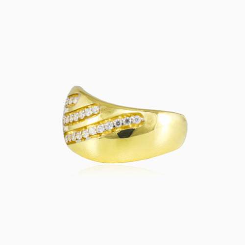 Zlatý prsten se třemi kubickými zirkony
