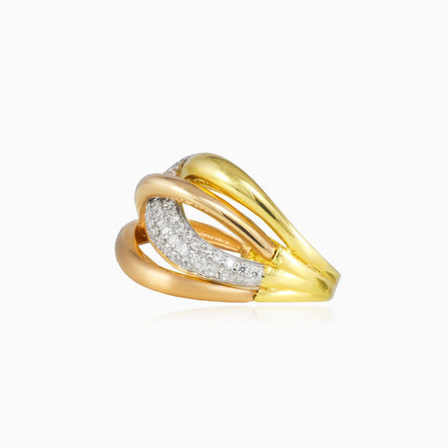  Kroucený tříbarevný zlatý prsten s kubickými zirkony