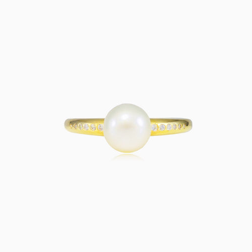 Cubic zirconia and pearl gold ring
