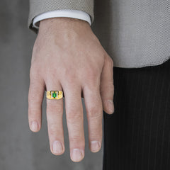Pánský zlatý prsten se smaragdem a diamantem
